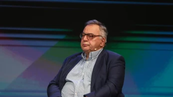 Ο Νίκος Χριστοδουλάκης εκθέτει τον Ανδρουλάκη για τα μπλόκα των αγροτών