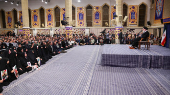 Ιράν-Επίθεση Χαμενεΐ στον Τραμπ: Να ασχοληθεί με τα προβλήματα της χώρας του