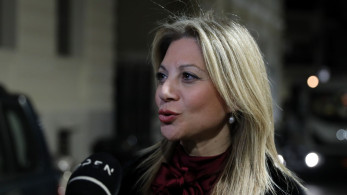 Ο ηθοποιός που μαθαίνει ρωσικά και συμμετέχει στο κόμμα Καρυστιανού (video)