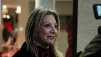 Καρυστιανού: τώρα της φταίνε τα ΜΜΕ, οι δημοσιογράφοι και οι… ερωτήσεις