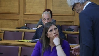 Τα πρώτα καρφιά της Κωνσταντοπούλου στην Καρυστιανού