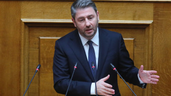 Νίκος Ανδρουλάκης: μαέστρος του «φταίνε οι άλλοι», με soundtrack τις αποζημιώσεις του ελληνικού λαού