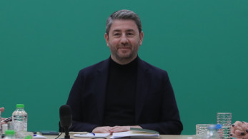 Ζορίζουν τα πράγματα για τον Ανδρουλάκη: ξεκόλλησε προς τα κάτω η βελόνα