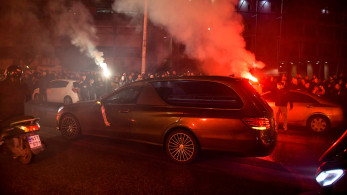 Ρίγη συγκίνησης στην Τούμπα για τα επτά θύματα του τροχαίου στη Ρουμανία - «Αδέρφια ζείτε» (video)