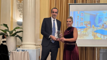 Ο σύλλογος για παιδιά με καρκίνο «Η Πίστη» τίμησε τον Γρηγόρη Δημητριάδη για τη συνεισφορά του (photos)