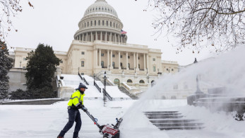 ΗΠΑ: Χωρίς ηλεκτρικό 900.000 νοικοκυριά λόγω της κακοκαιρίας (photos)
