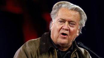 Συνωμοσία Μπάνον-Επστάιν για να «ρίξουν» τον πάπα Φραγκίσκο