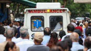 Σοκ στην Ινδία: τρία ανήλικα κορίτσια πήδηξαν από τον 9ο όροφο επειδή τους πήραν τα κινητά