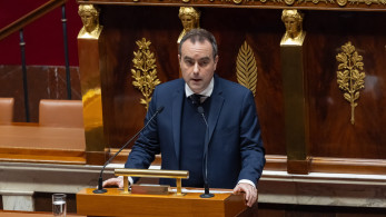 Γαλλία: με «όπλο» το Άρθρο 49.3 ο Σεμπαστιάν Λεκορνί περνά τον προϋπολογισμό - Έρχονται προτάσεις μομφής