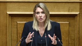 Άννα Ευθυμίου: Πολυεπίπεδη η αντιμετώπιση του δημογραφικού