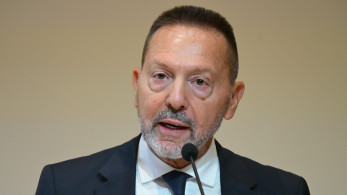 Ο Στουρνάρας εκθέτει τον (λογοτέχνη) Τσίπρα για τα παραμ-ιθάκια του