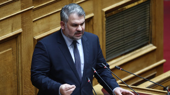 Γιώργος Βρεττάκος κατά Ζωής Κωνσταντοπούλου: Φεύγω από την αίθουσα όταν μιλάει - Ανάρμοστες εκφράσεις (video)