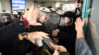 Πέτρες στη Δημοκρατία