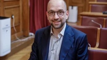 Απίστευτος Μπάρκας: ο ΣΥΡΙΖΑ δεν είναι σέξι, σε αντίθεση με τον Τσίπρα