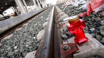 Η «ξυλολιάδα» κατέρρευσε, αλλά ο λαϊκισμός καλά κρατεί και πληγώνει την κοινωνία