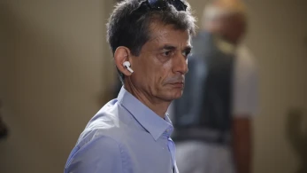 Ο Καρανίκας περνάει «γενεές δεκατέσσερις» τον Τσίπρα για τον Στουρνάρα