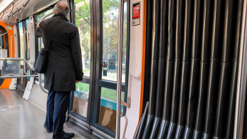 Έφτασε στο λιμάνι του Πειραιά το τραμ - Κυρανάκης: Ικανοποιούμε ένα πάγιο αίτημα