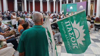 Βουλαρίνος για τα... ανοίγματα ΠΑΣΟΚ: Εντάξει, δεν θα σας ψηφίσουμε (video)