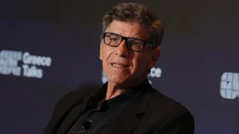 Μπέζος κατά Καρυστιανού: Λέει υπερβολές, είναι περίεργα πράγματα αυτά