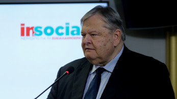 Η προσωπική πικρία οδηγός για τις επιθέσεις Βενιζέλου