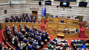 Υπάρχουν στην πολιτική εκείνοι που αντέχουν κι εκείνοι που διαθέτουν «ψυχή καρδερίνας»