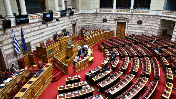 Βουλή: Σφοδρή σύγκρουση για τα Ελληνοτουρκικά πριν το τετ α τετ Μητσοτάκη-Ερντογάν