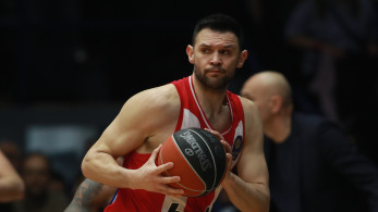 Ολυμπιακός: ο Κώστας Παπανικολάου συνεχίζει να γράφει ιστορία - Έφθασε τα 1.000 ριμπάουντ στην GBL