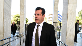 Ο Θάνος Πλεύρης επισκέφτηκε την κλειστή δομή στο Βαγιοχώρι - «Πολύ αυστηροί στη φύλαξη των συνόρων»