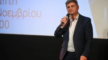 Ο Φαραντούρης φλερτάρει τώρα με το ΠΑΣΟΚ