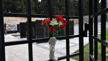 Αφιέρωμα του Guardian στους 200 της Καισαριανής - Τώρα μπορούμε να δούμε το θάρρος τους