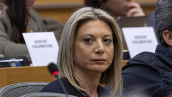 Ξαναζεσταίνουν τη «σούπα» της εν κινήσει αντικατάστασης: ο Τσίπρας, η Καρυστιανού και ο… κουβάς