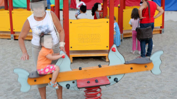 Οδηγός για το πρόγραμμα «Νταντάδες της Γειτονιάς»: προϋποθέσεις και δικαιούχοι