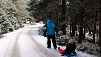 Δράμα: Με ασφάλεια ολοκληρώθηκε ο απεγκλωβισμός δεκάδων επισκεπτών του Χιονοδρομικού Κέντρου Φαλακρού