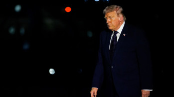 Προειδοποίηση Τραμπ για πιο σκληρά χτυπήματα αν το Ιράν μπλοκάρει τα Στενά του Ορμούζ