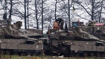 Το Ισραήλ κατέστρεψε αεροσκάφος του Αλί Χαμενεΐ - Εκρήξεις στην Τεχεράνη, χερσαίες επιχειρήσεις στον Λίβανο