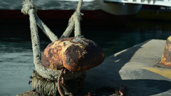 Δένουν τα πλοία την Πέμπτη - 24ωρη απεργία της ΠΝΟ λόγω της κρίσης στη Μέση Ανατολή