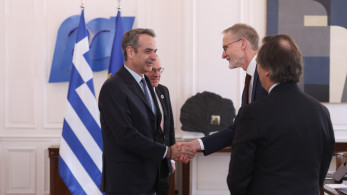 Συνάντηση του Κυριάκου Μητσοτάκη με τον περιφερειακό διευθυντή Ευρώπης του ΠΟΥ Hans Kluge