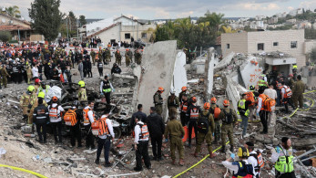 Μέση Ανατολή: πολύνεκρη ιρανική επίθεση σε πόλη του Ισραήλ - Συνεχή πλήγματα στην Τεχεράνη - Χτυπήθηκαν πλοία, απειλές κλιμάκωσης (video)