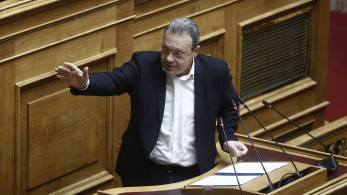 O Φάμελλος έφυγε, αλλά πήρε και την έδρα: όταν μιλούσε για «θεσμική εκτροπή»
