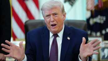 Financial Times: Ο Τραμπ απειλεί να κόψει τα όπλα στην Ουκρανία αν η Ευρώπη δεν δράσει στα Στενά του Ορμούζ