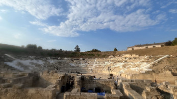 ΥΠΠΟ: αποκαθίσταται το Αρχαίο Θέατρο Λάρισας με έργα πυροπροστασίας (photos)