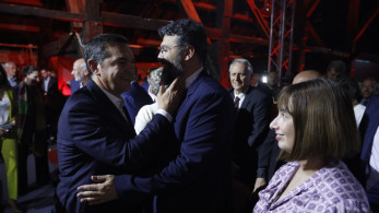 Διαλυθείτε ησύχως: υπό κατάρρευση η αριστερή πολυκατοικία