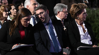 Σε πανικό ο Ανδρουλάκης, μιμείται Αλέξη και Ζωή: ένας λαϊκιστής με γραβάτα