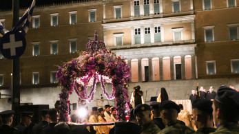 Μεγάλη Παρασκευή: πότε γίνεται η περιφορά του Επιταφίου στις ενορίες