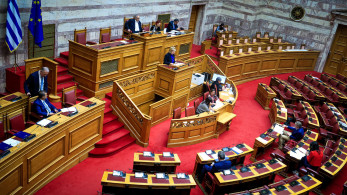 Βουλή: «Πράσινο φως» στα μέτρα για την αισχροκέρδεια - Προειδοποίηση Θεοδωρικάκου για νέες αυξήσεις καυσίμων