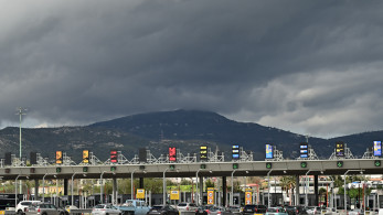 Μαζική έξοδος Πάσχα: Ουρές χιλιομέτρων σε διόδια και εθνικές - Πάνω από 320.000 οχήματα έφυγαν σε 2 μέρες (video)