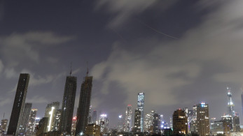 Βαλλιστική επίθεση στο Τελ Αβίβ - Τραυματισμοί και εκτεταμένες ζημιές από πλήγμα διασποράς   (video)