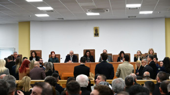 Τέμπη: λαϊκό δικαστήριο στήνουν τα πολιτικά άκρα