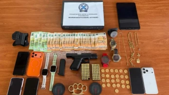 Εξαρθρώθηκε κύκλωμα τηλεφωνικών απατών - Παρίσταναν τους λογιστές, πάνω από 1 εκατ. ευρώ η λεία (video)