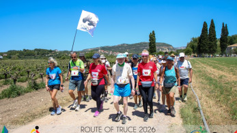 Δρομείς από 16 χώρες μετείχαν στον Δρόμο της Εκεχειρίας, από την Αρχαία Ήλιδα στην Αρχαία Ολυμπία (photos)